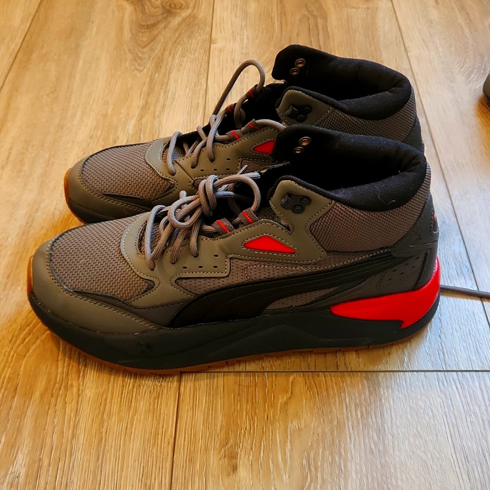 Puma boot style athletic shoes